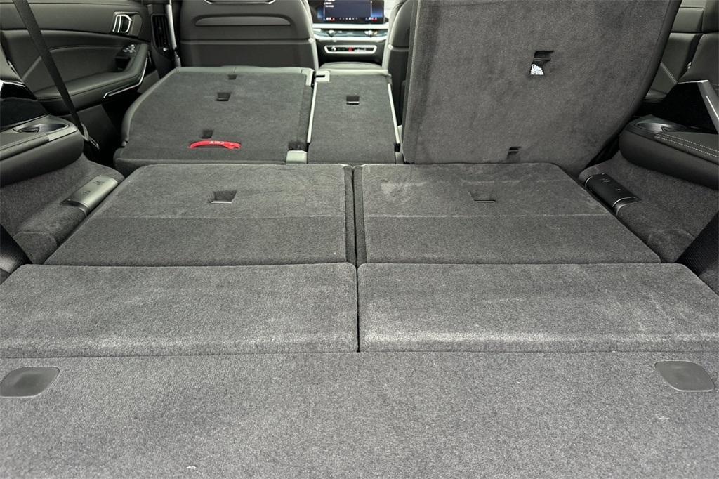 new 2026 BMW X7 car, priced at $98,865