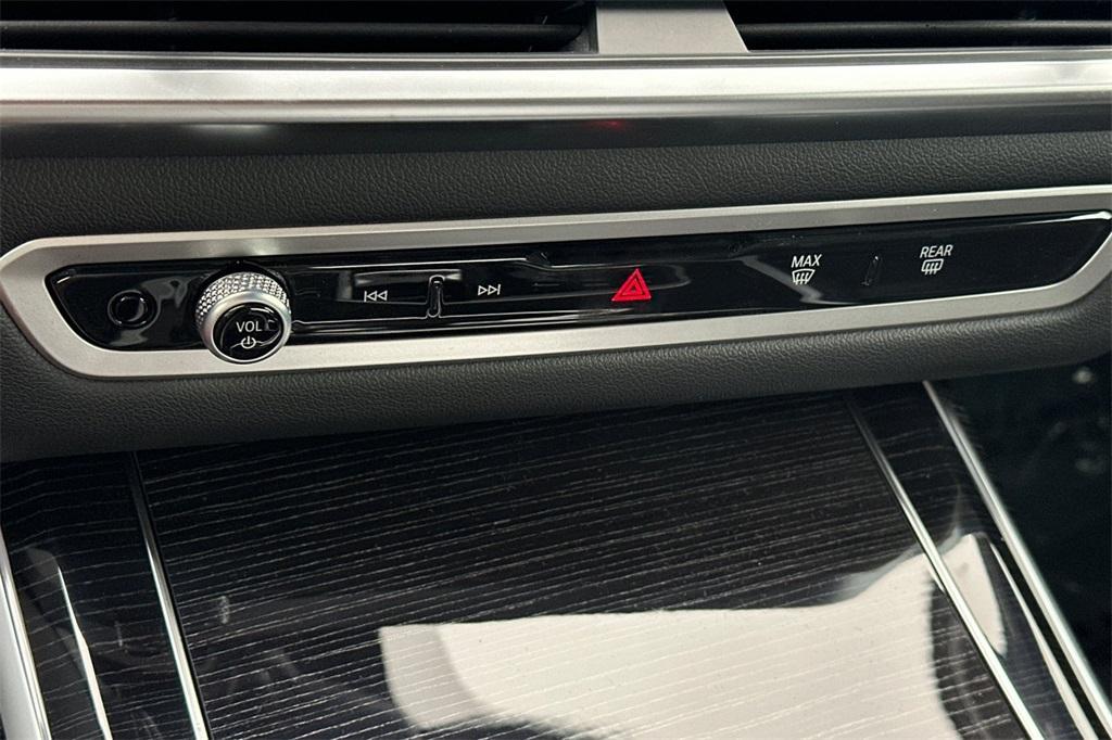 new 2026 BMW X7 car, priced at $98,865