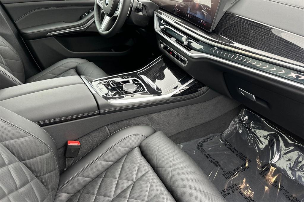 new 2026 BMW X7 car, priced at $98,865