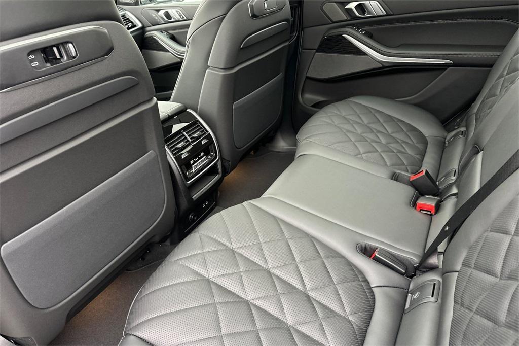 new 2026 BMW X7 car, priced at $98,865