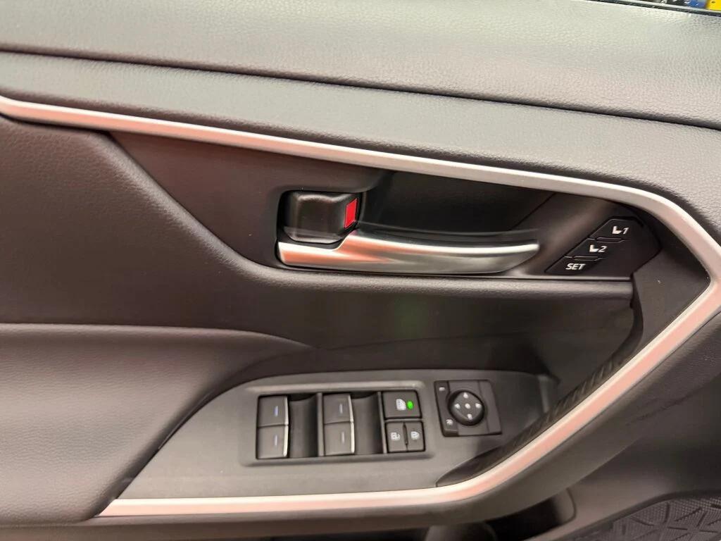 new 2025 Toyota RAV4 car, priced at $40,089