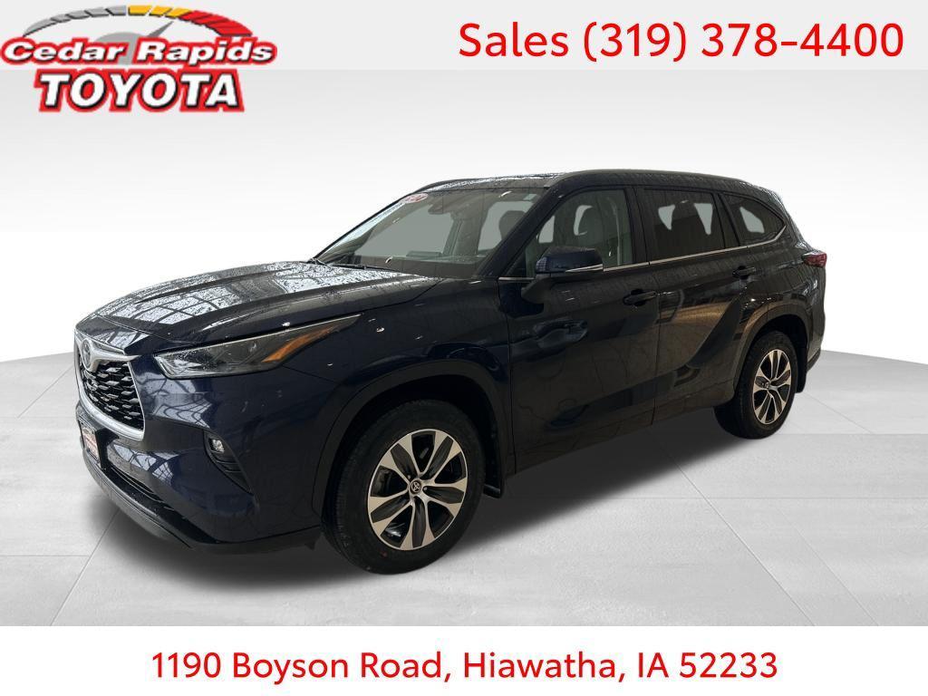 used 2024 Toyota Highlander car, priced at $39,875