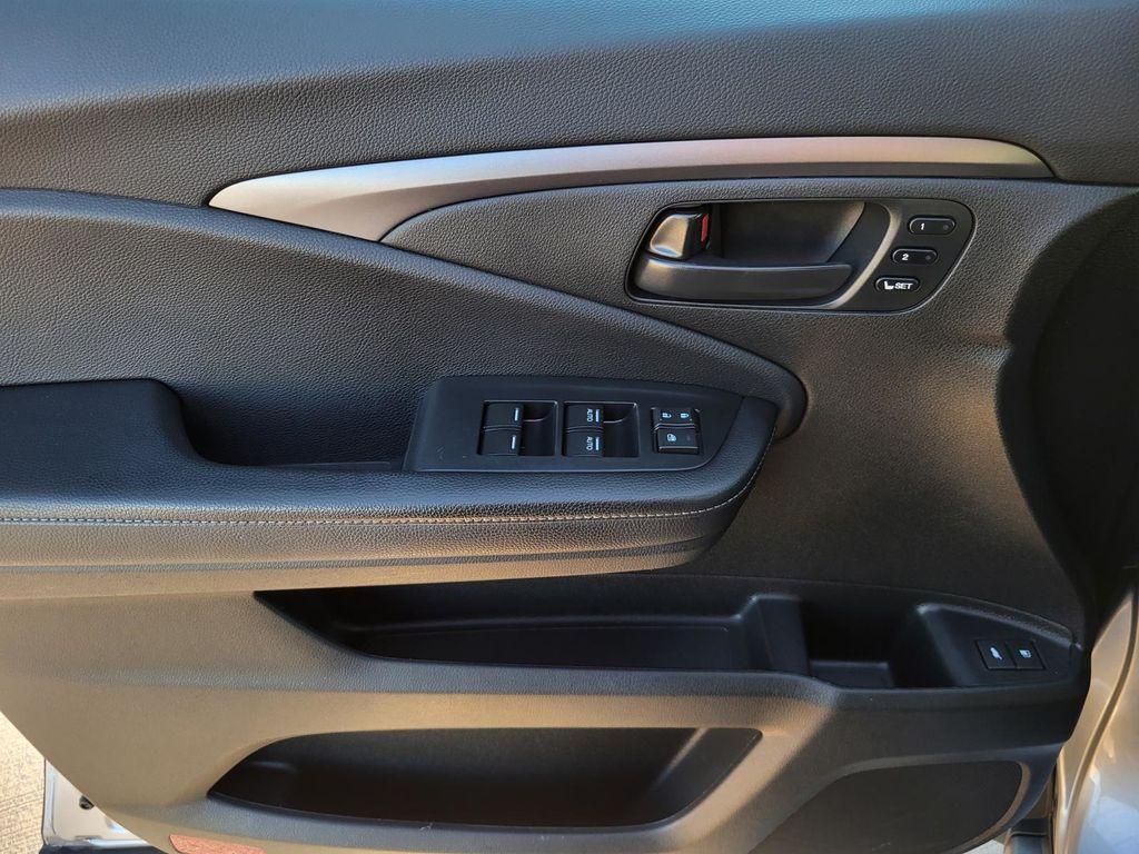 used 2022 Honda Passport car, priced at $22,991