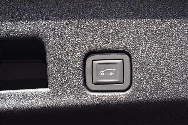 new 2026 Chevrolet Traverse car, priced at $47,085