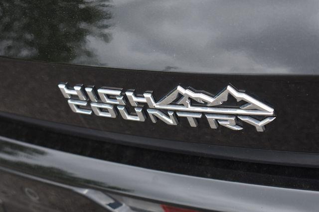 new 2025 Chevrolet Traverse car, priced at $50,910