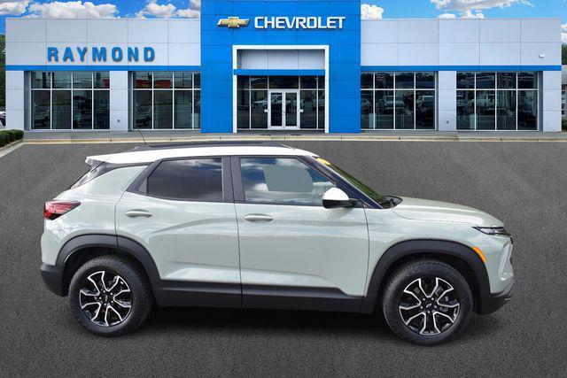 new 2025 Chevrolet TrailBlazer car, priced at $25,990