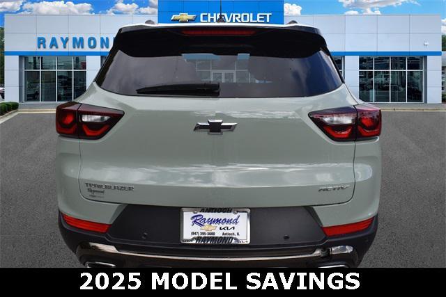 new 2025 Chevrolet TrailBlazer car, priced at $26,243