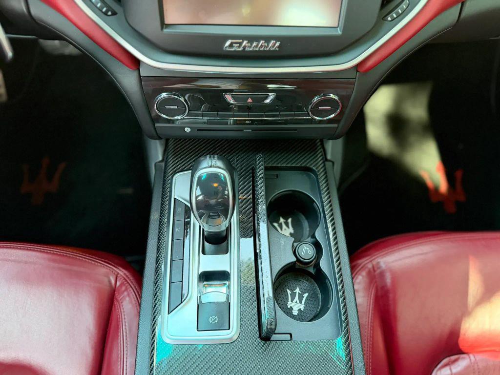 Maserati Ghibli view 28
