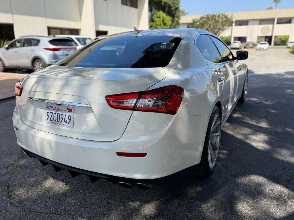 Maserati Ghibli view 5