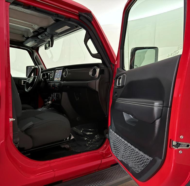 used 2021 Jeep Wrangler Unlimited car, priced at $27,900