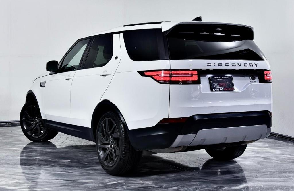 used 2018 Land Rover Discovery car, priced at $17,495