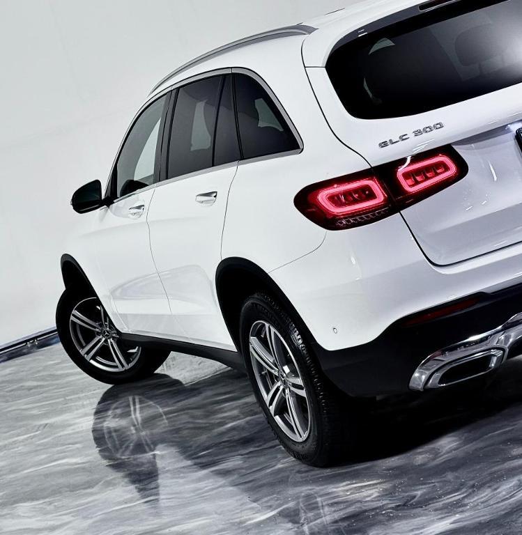 used 2021 Mercedes-Benz GLC 300 car, priced at $20,177
