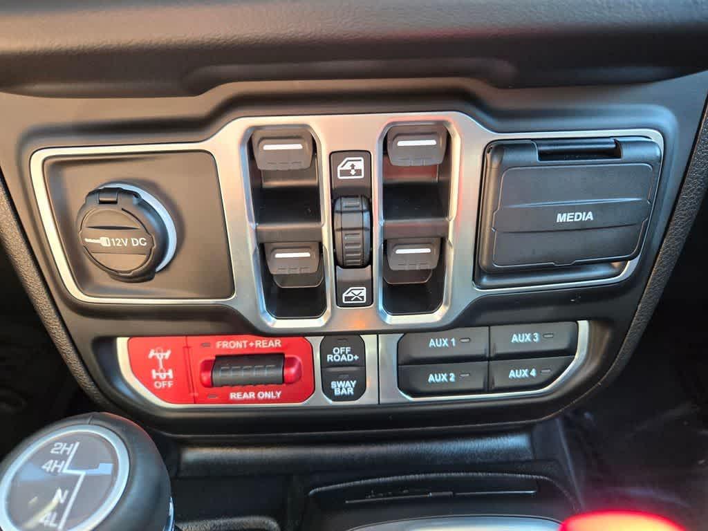 new 2025 Jeep Wrangler car, priced at $58,084