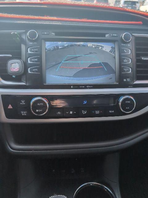 used 2019 Toyota Highlander car, priced at $25,995