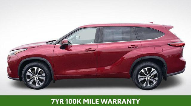 used 2021 Toyota Highlander car, priced at $37,115