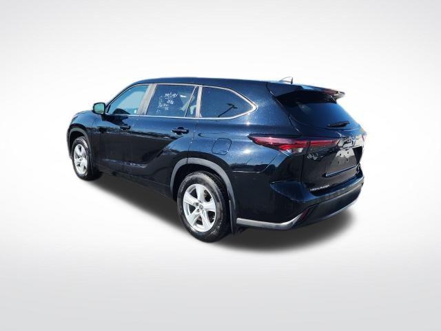 used 2024 Toyota Highlander car, priced at $33,600