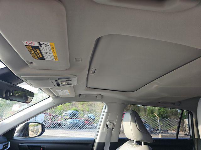 used 2022 Toyota Highlander car, priced at $31,595