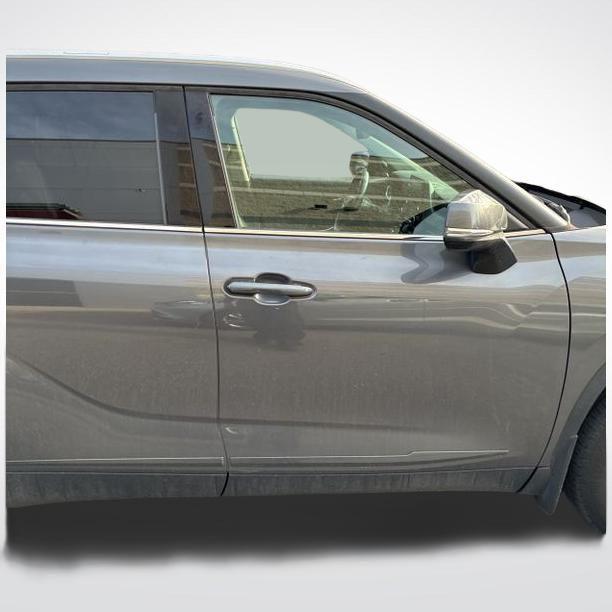 used 2022 Toyota Highlander car, priced at $35,800