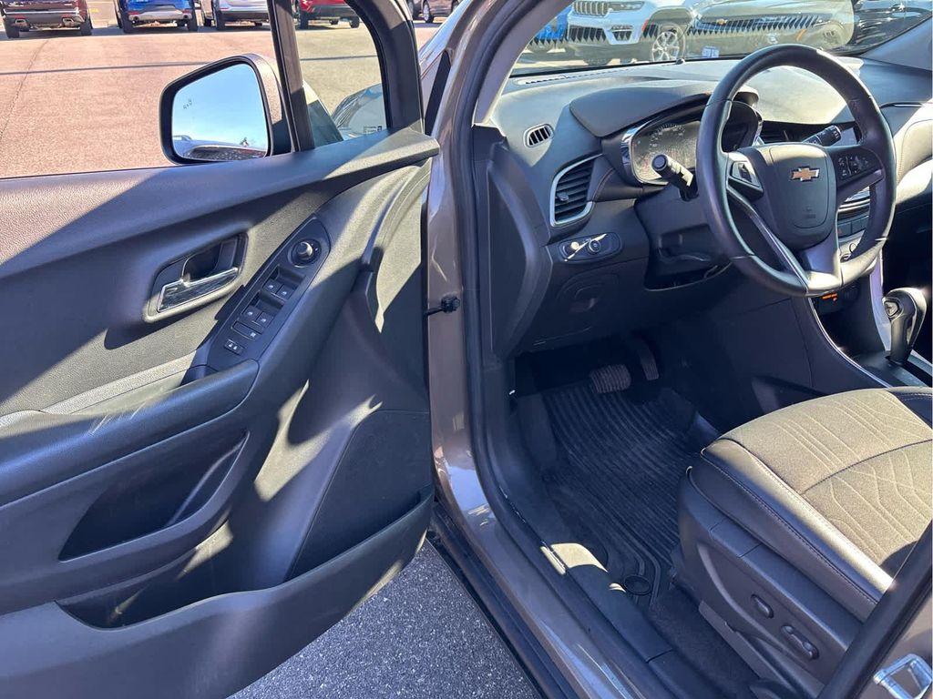 used 2021 Chevrolet Trax car, priced at $18,498