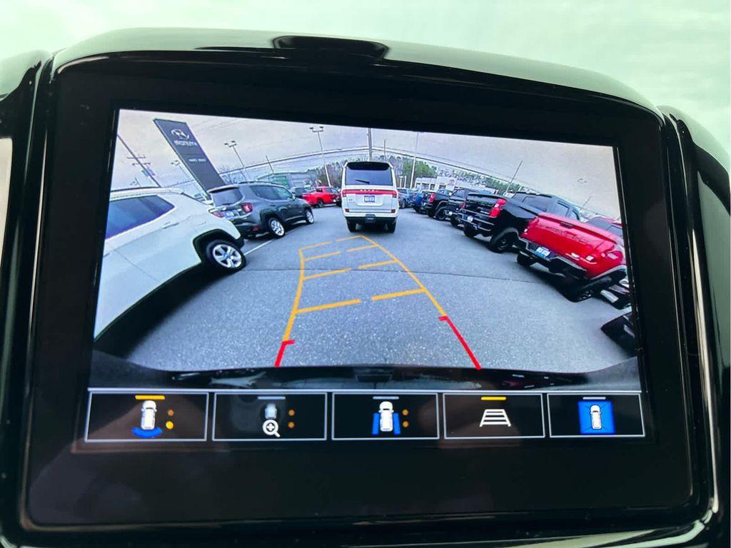 used 2022 Chevrolet Traverse car, priced at $31,295