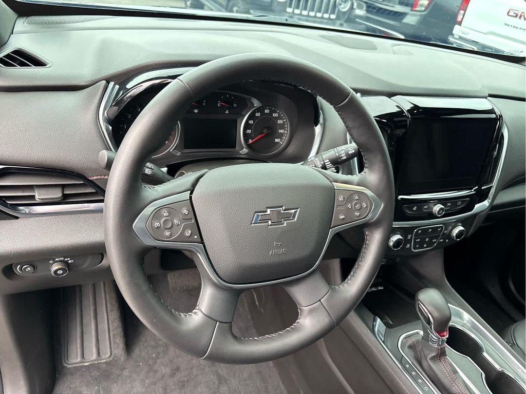 used 2022 Chevrolet Traverse car, priced at $31,295