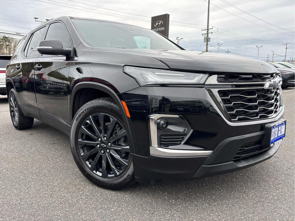 used 2022 Chevrolet Traverse car, priced at $31,295