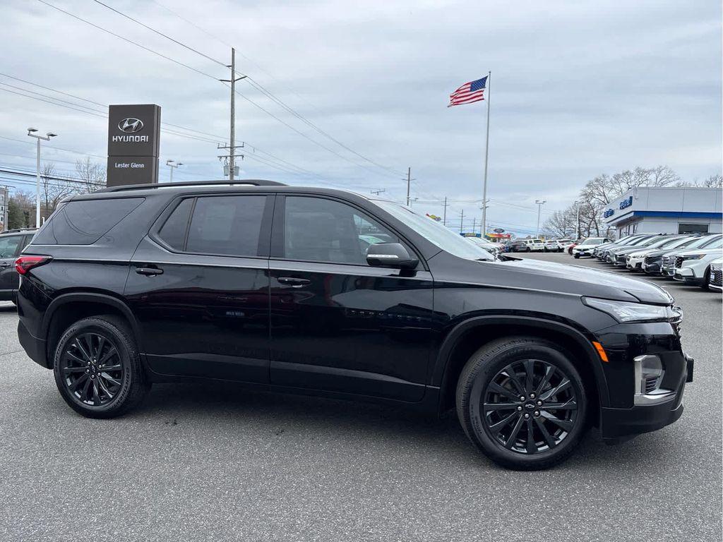 used 2022 Chevrolet Traverse car, priced at $31,295