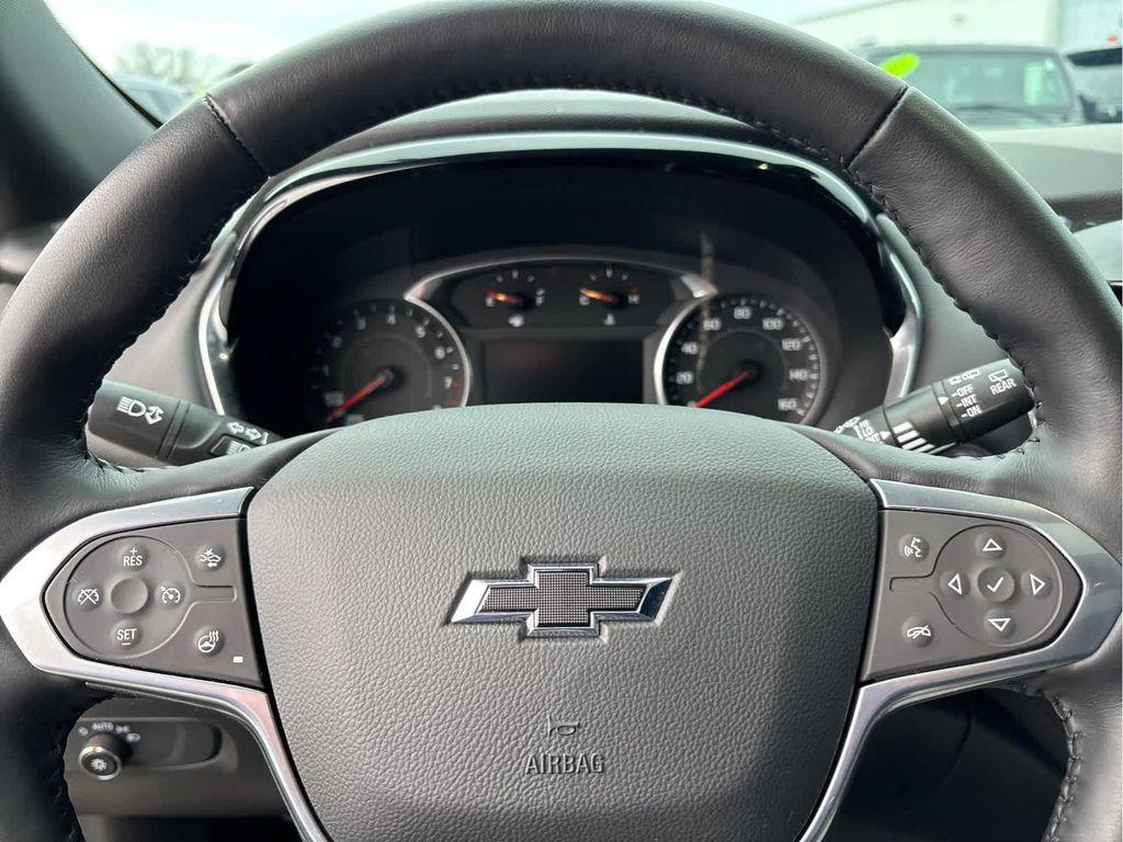 used 2022 Chevrolet Traverse car, priced at $31,295