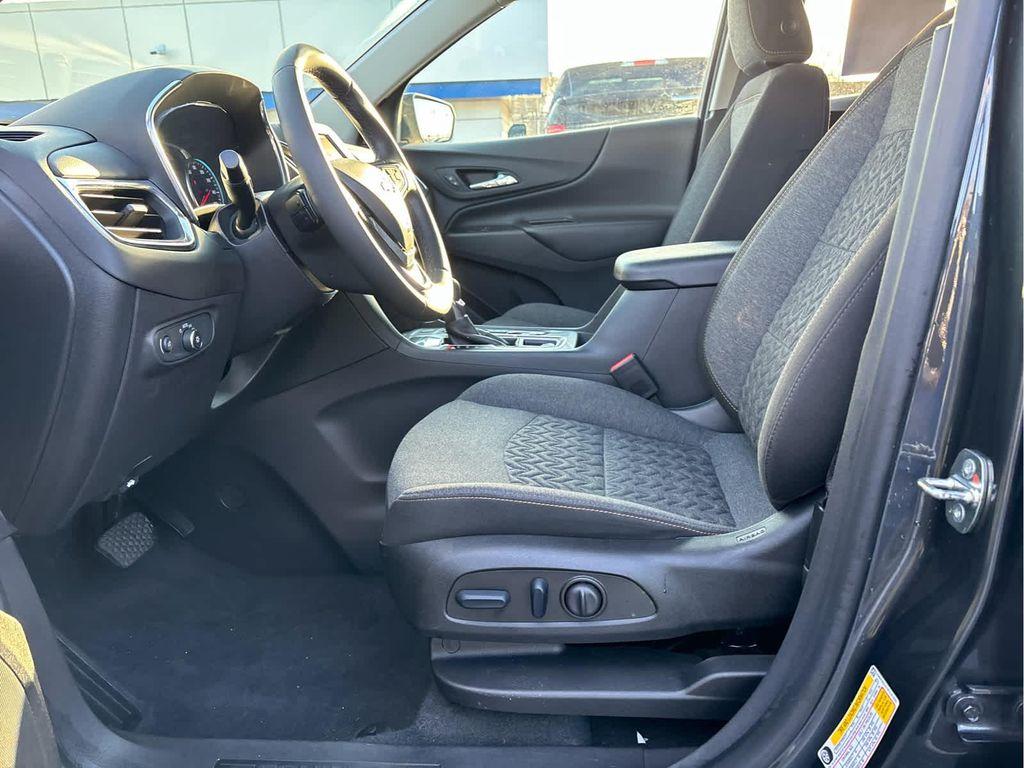 used 2023 Chevrolet Equinox car, priced at $20,995