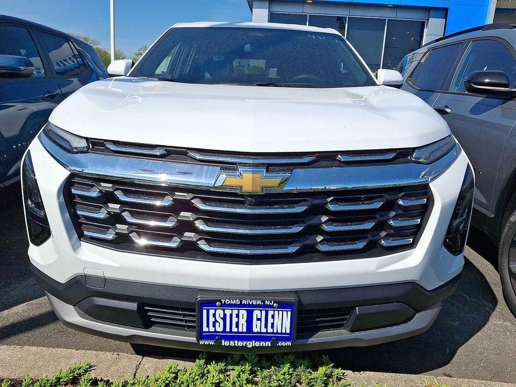 new 2026 Chevrolet Equinox car, priced at $33,445