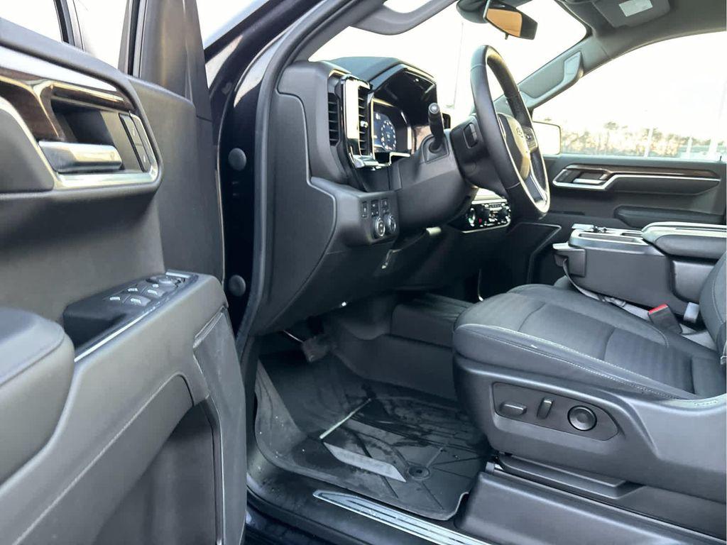 used 2022 Chevrolet Silverado 1500 car, priced at $42,495