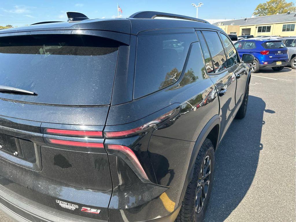 used 2025 Chevrolet Traverse car, priced at $49,995