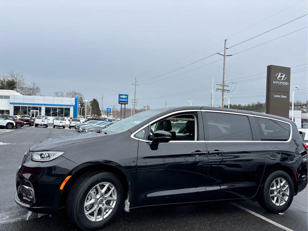 used 2024 Chrysler Pacifica car, priced at $26,495