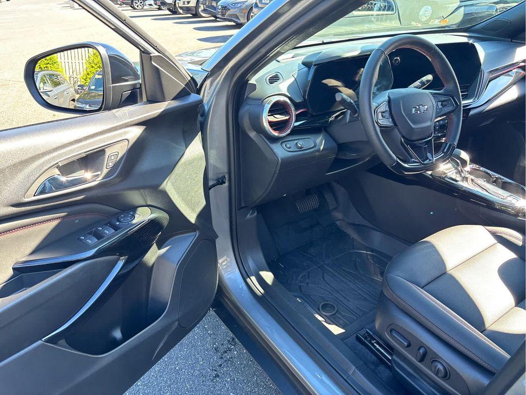 used 2025 Chevrolet Trax car, priced at $24,498