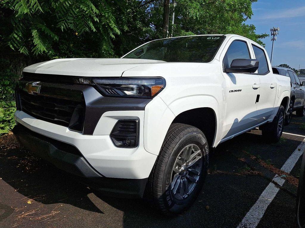 new 2025 Chevrolet Colorado car, priced at $41,242