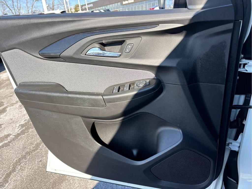 used 2023 Chevrolet TrailBlazer car, priced at $18,270