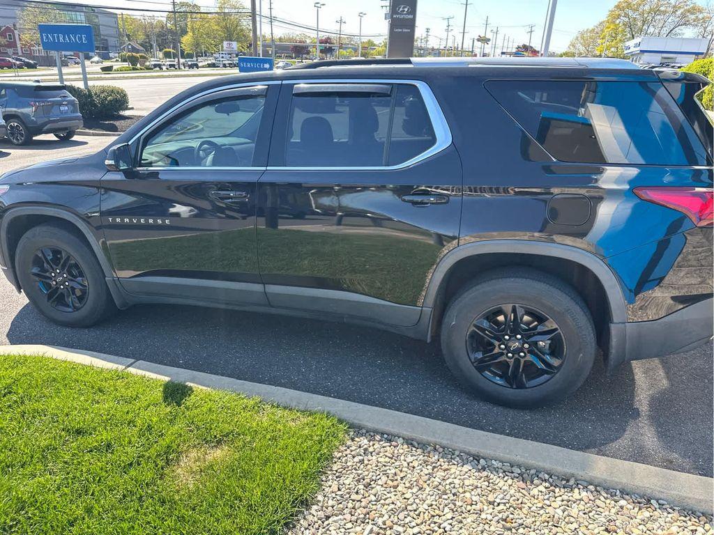used 2018 Chevrolet Traverse car, priced at $19,495