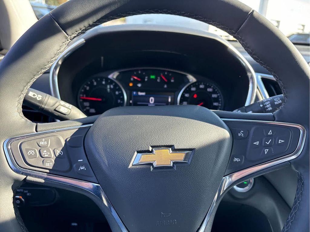 used 2023 Chevrolet Equinox car, priced at $20,995