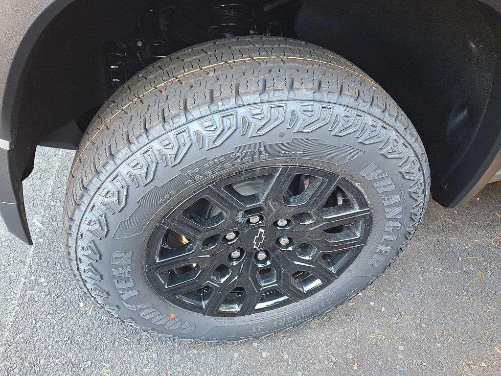 new 2026 Chevrolet Colorado car, priced at $41,048