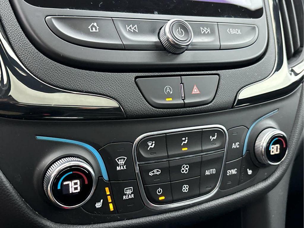 used 2022 Chevrolet Equinox car, priced at $25,311