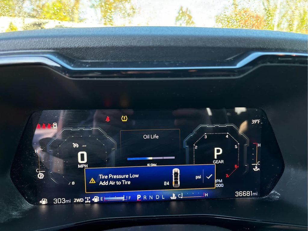 used 2024 Chevrolet Colorado car, priced at $40,989