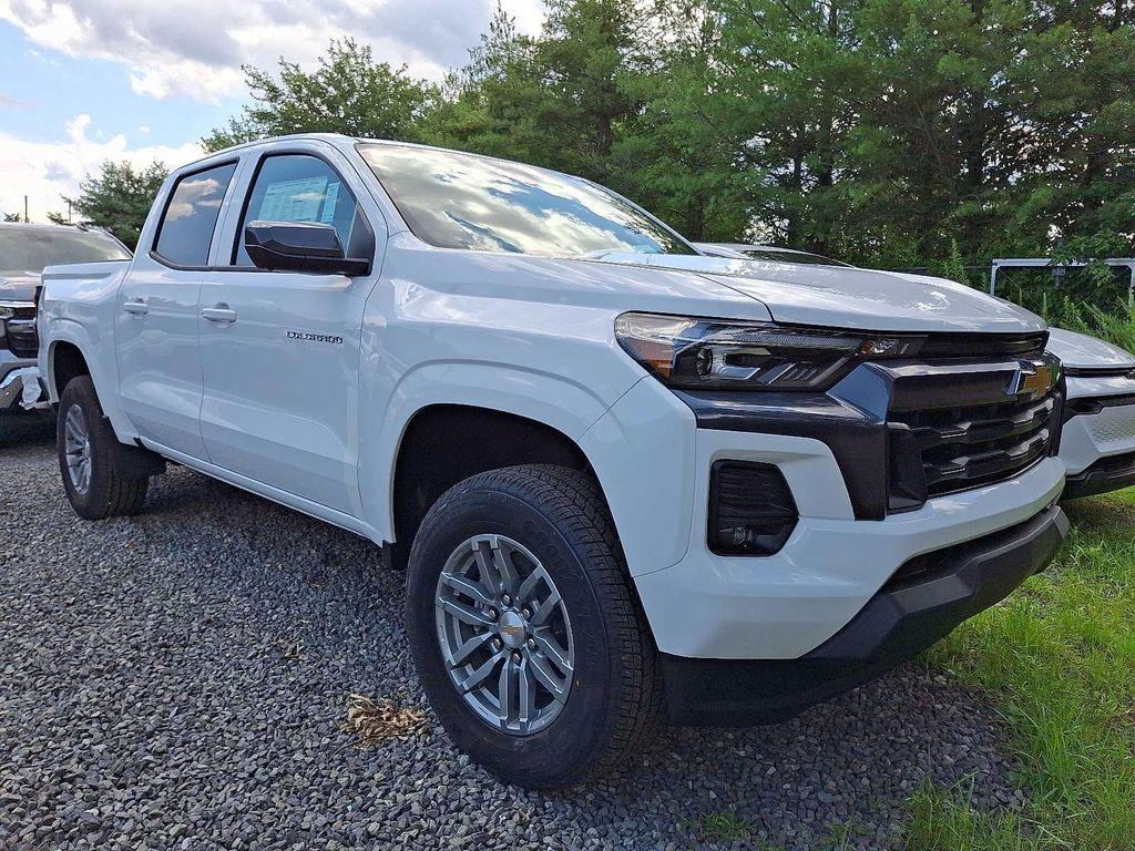 new 2025 Chevrolet Colorado car, priced at $42,032