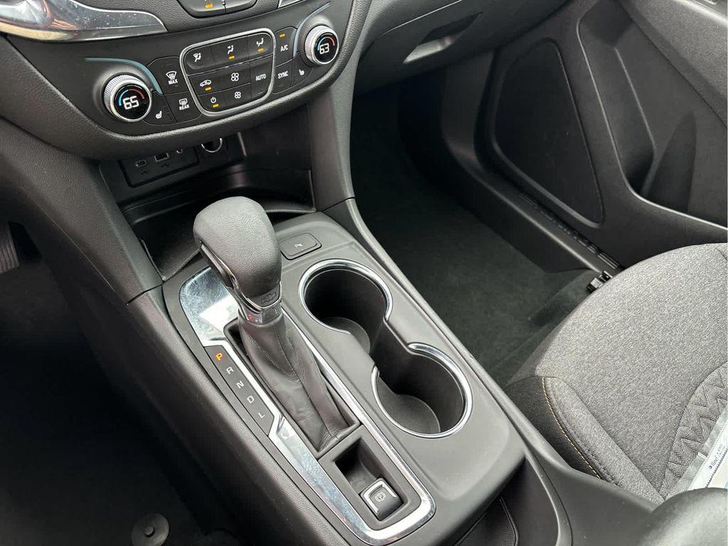 used 2024 Chevrolet Equinox car, priced at $26,895