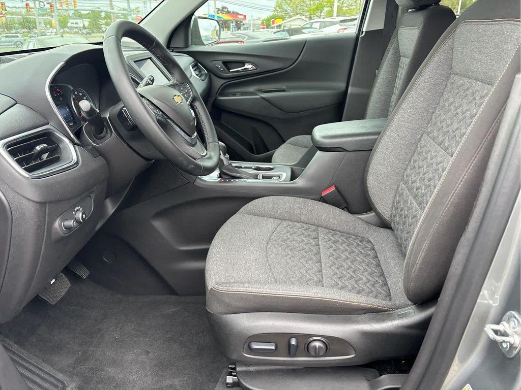 used 2024 Chevrolet Equinox car, priced at $26,895