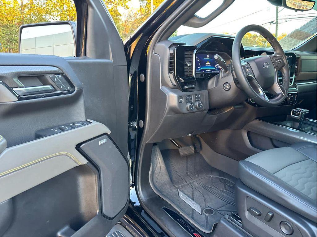 used 2024 Chevrolet Silverado 1500 car, priced at $51,999