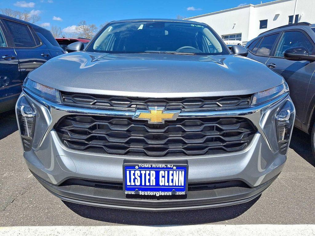 new 2026 Chevrolet Trax car, priced at $23,743