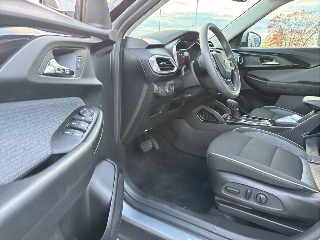 used 2023 Chevrolet TrailBlazer car, priced at $19,573
