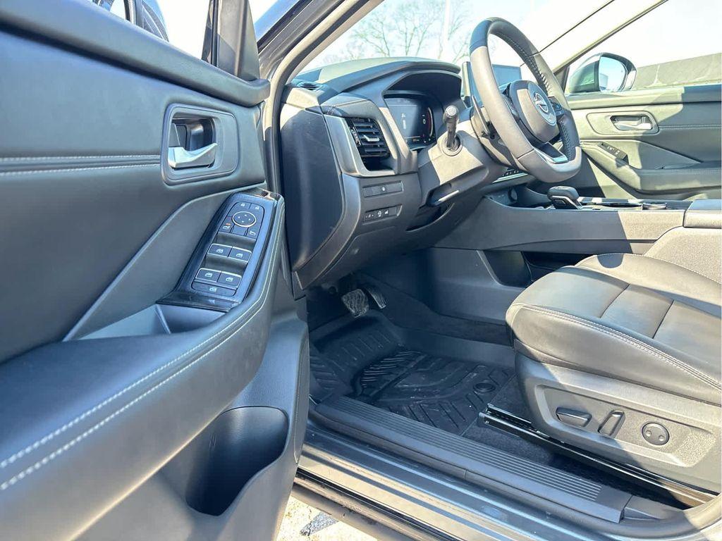 used 2024 Nissan Rogue car, priced at $28,995