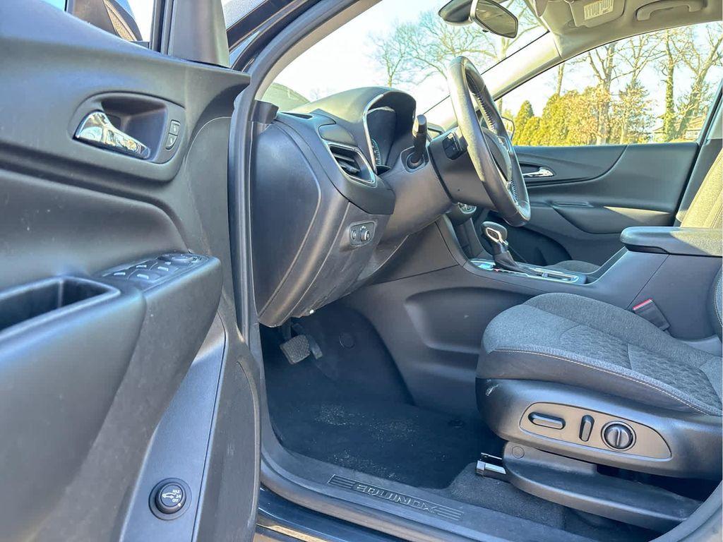 used 2022 Chevrolet Equinox car, priced at $19,449