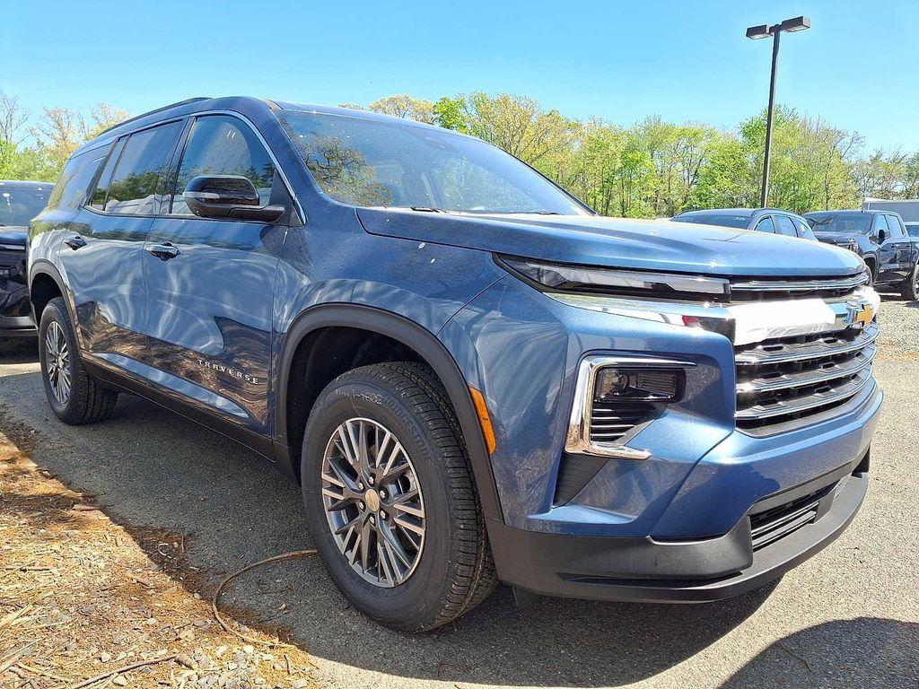 new 2026 Chevrolet Traverse car, priced at $46,445